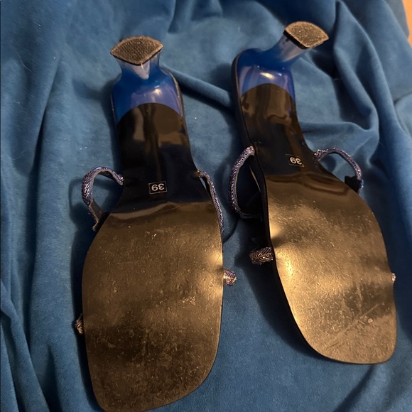 Her Party Collection Elegant blue Beaded Heels size 39 with ombré blue heel. - Picture 7 of 7